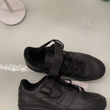 adidas forum low