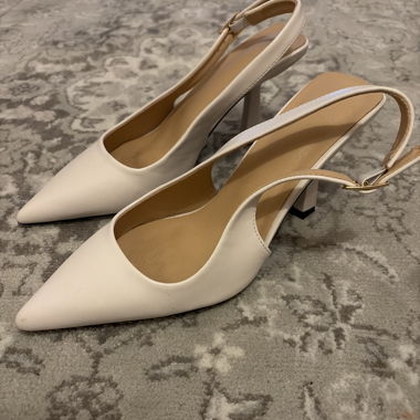 Décolleté slingback beige