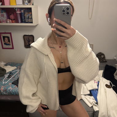 Beige Strick-Hoodie