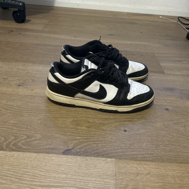 Nike Dunk Panda Sneaker