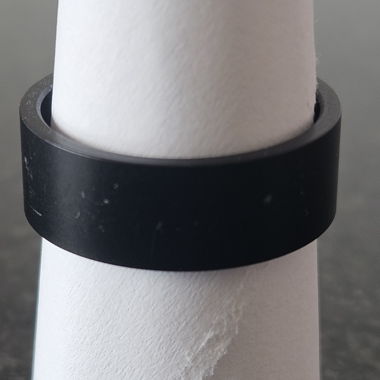 Black ring