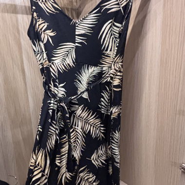 Robe portefeuille à imprimé feuilles