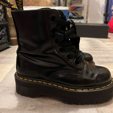 Dr. Martens Plateau-Stiefel