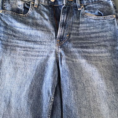 Wide-Leg 3/4 Jeans