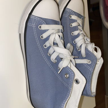 Schuhe Babyblau