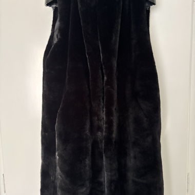 Gilet long en fausse fourrure noir Maison R & C Paris, taille 1