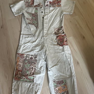 Salopette en jean patchwork