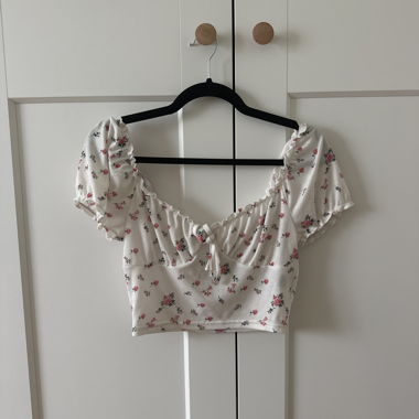 crop top with flower print
