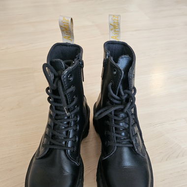 Jadon Dr. Martens Boots