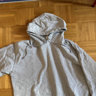 Grauer Basic Hoodie
