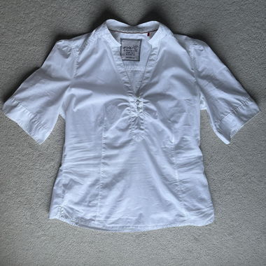 Blouse blanche à manches courtes
