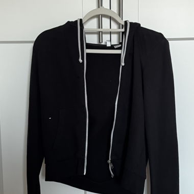 Felpa con Cappuccio Nera di H&M Divided – Taglia M