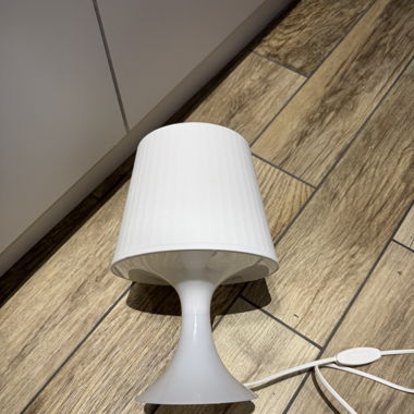 Lampe de chevet blanche IKEA