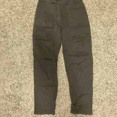 pantaloni cargo verdi