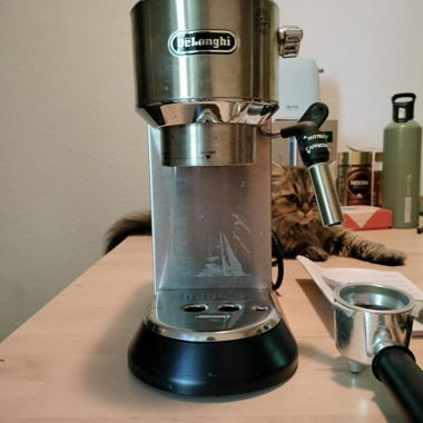 Macchina da caffè DēLonghi EC685