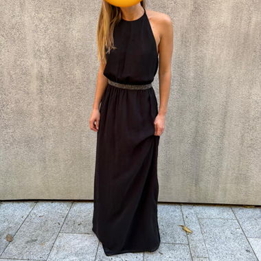 Robe de soirée noire, dos nu