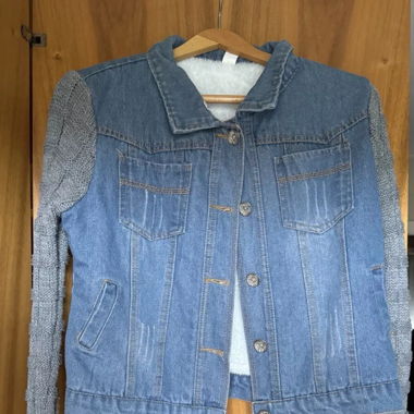 Jeansjacke mit Strickärmeln von Jeans 