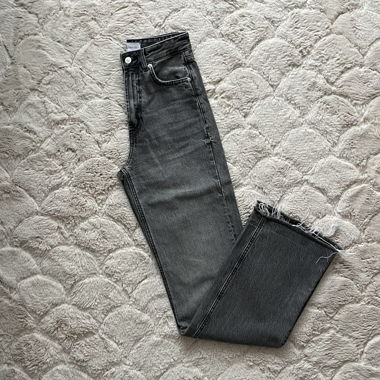 Wide-leg jeans