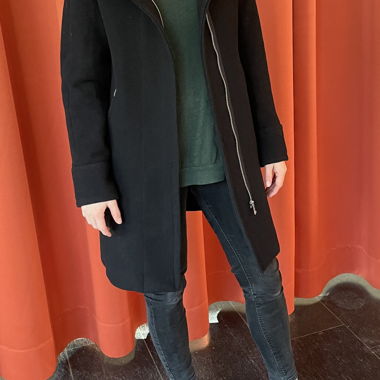 Cappotto nero elegante