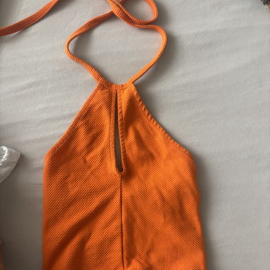 Top à encolure cœur côtelé orange