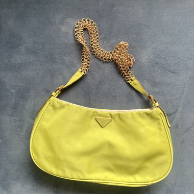 Sac Prada à chaîne pour l’épaule