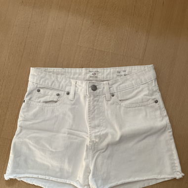 Short en jeans blanc