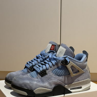 Jordan 4 Retro hellblau