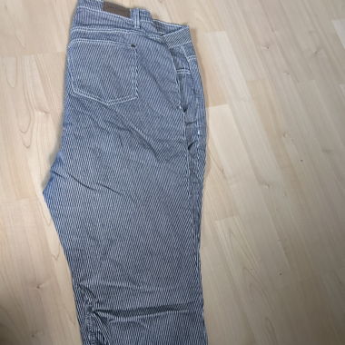 Gestreifte 3/4 Hose