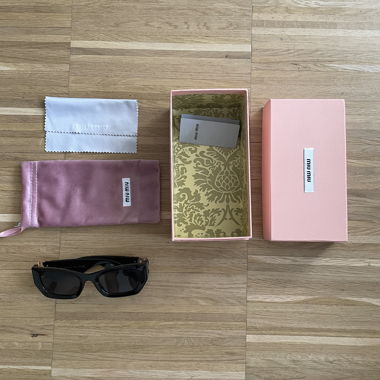 Miu Miu Sonnenbrillen, neu