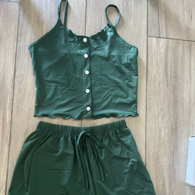 Top und Shorts ungetragen Grösse S