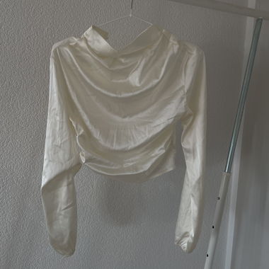 Camicia corta in raso bianco