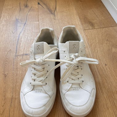 On The Roger White Sneakers