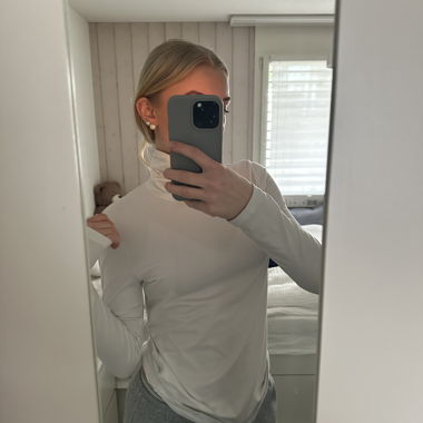 White longsleeve