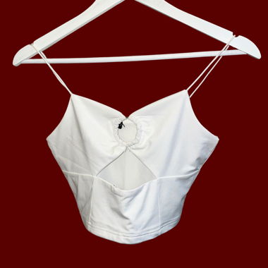 beachy daring crop top