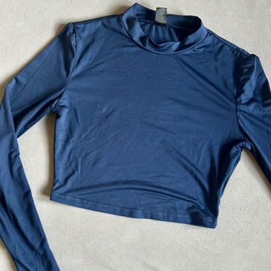 Navy Long-Sleeve Cropped Top