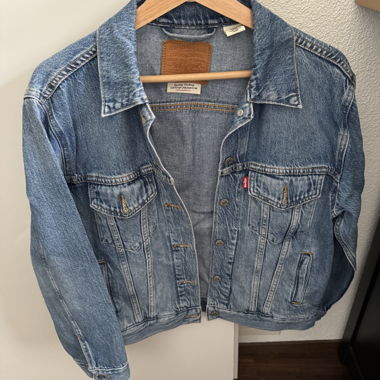 Levis