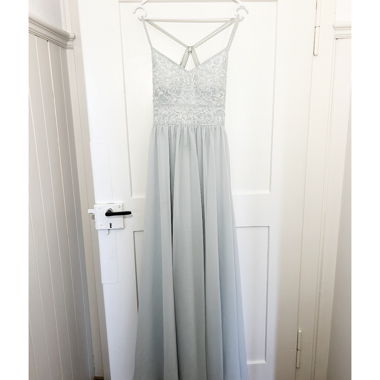 Robe longue de soirée en dentelle