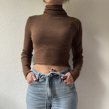 Pull col roulé