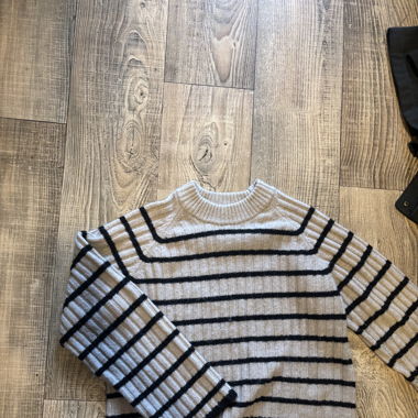 Pulli gestreift