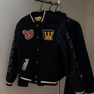 Off-White Kids (or XS for women) 