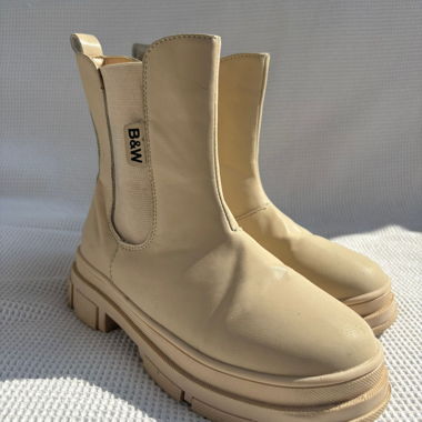B&W Kids' Boots