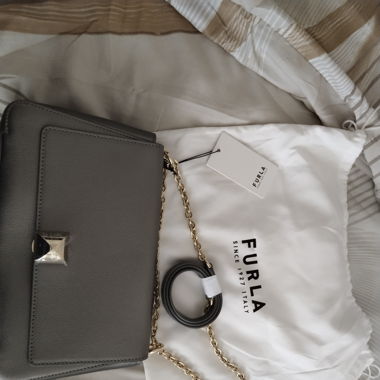  2. Furla Taschen