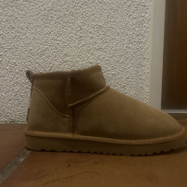 Uggs shoes