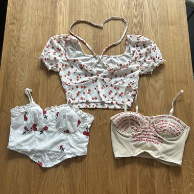 3 Crop Tops 