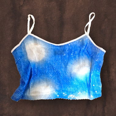 Top à sequins bleus dans le style Mamma Mia