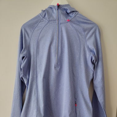 Light purple sport hoodie with half zip