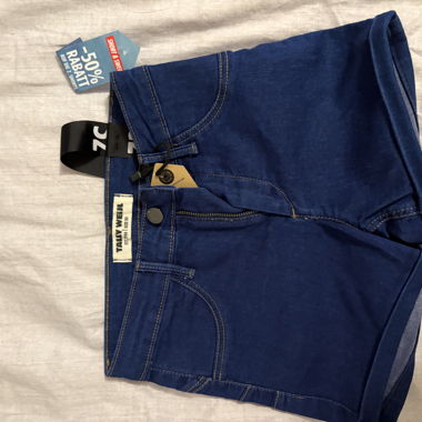 New: Blue Shorts Gr. 32