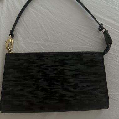 Louis Vuitton Pouchette Epi Black