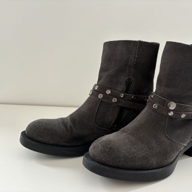 Unisa Boots