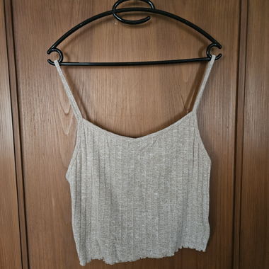 Beige ribbed crop top